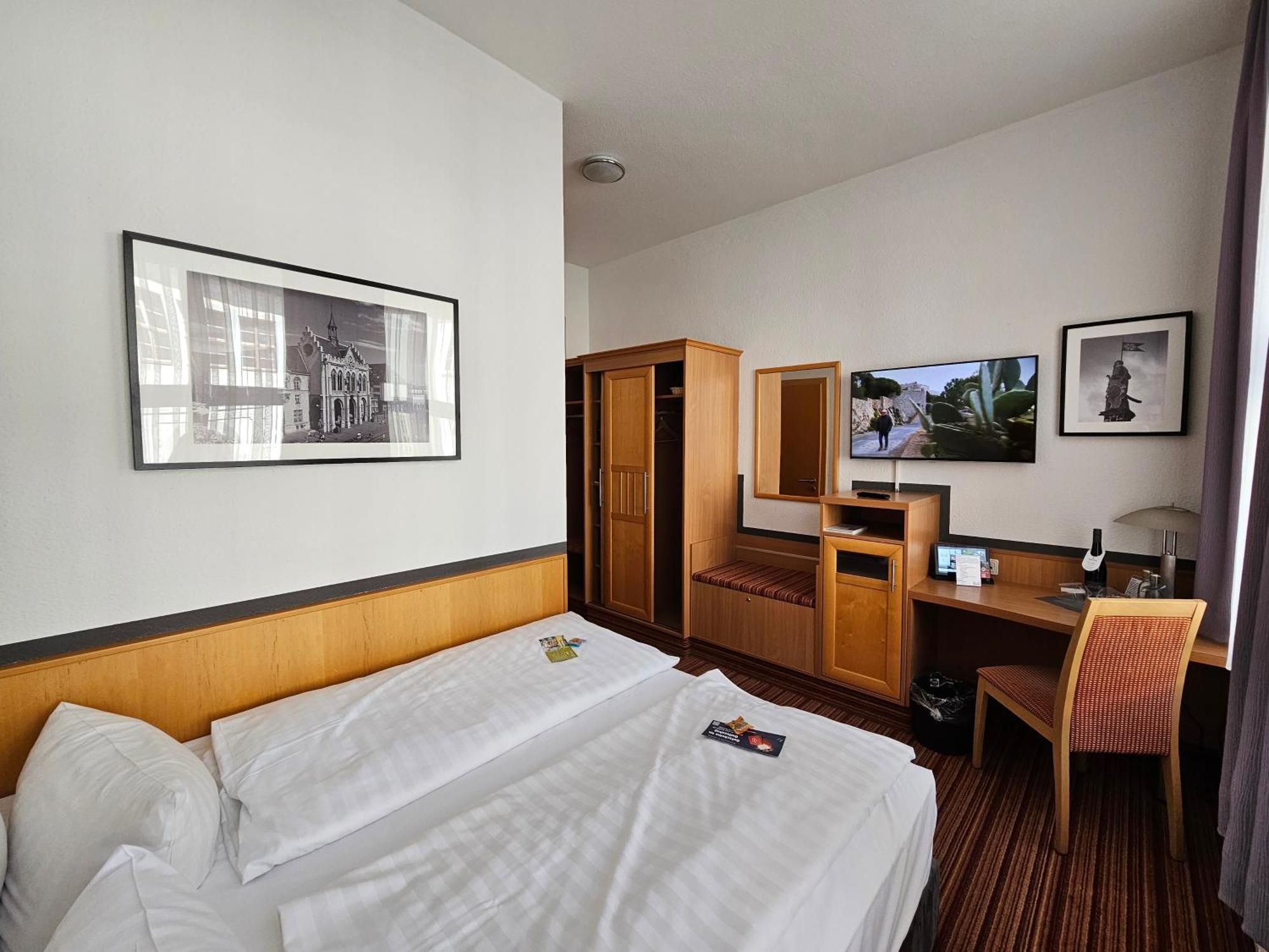 Hotel Am Kaisersaal Erfurt Bagian luar foto