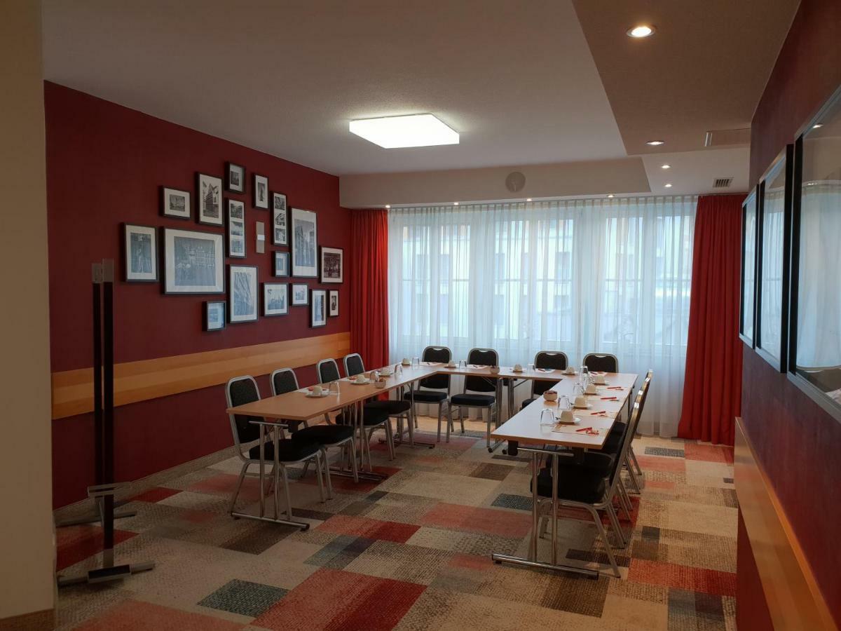 Hotel Am Kaisersaal Erfurt Bagian luar foto